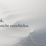 Wenn du den Link zu deiner Website lieber nicht verschickst Der Link, den du nicht verschickst – ruhiges Wasser im Nebel